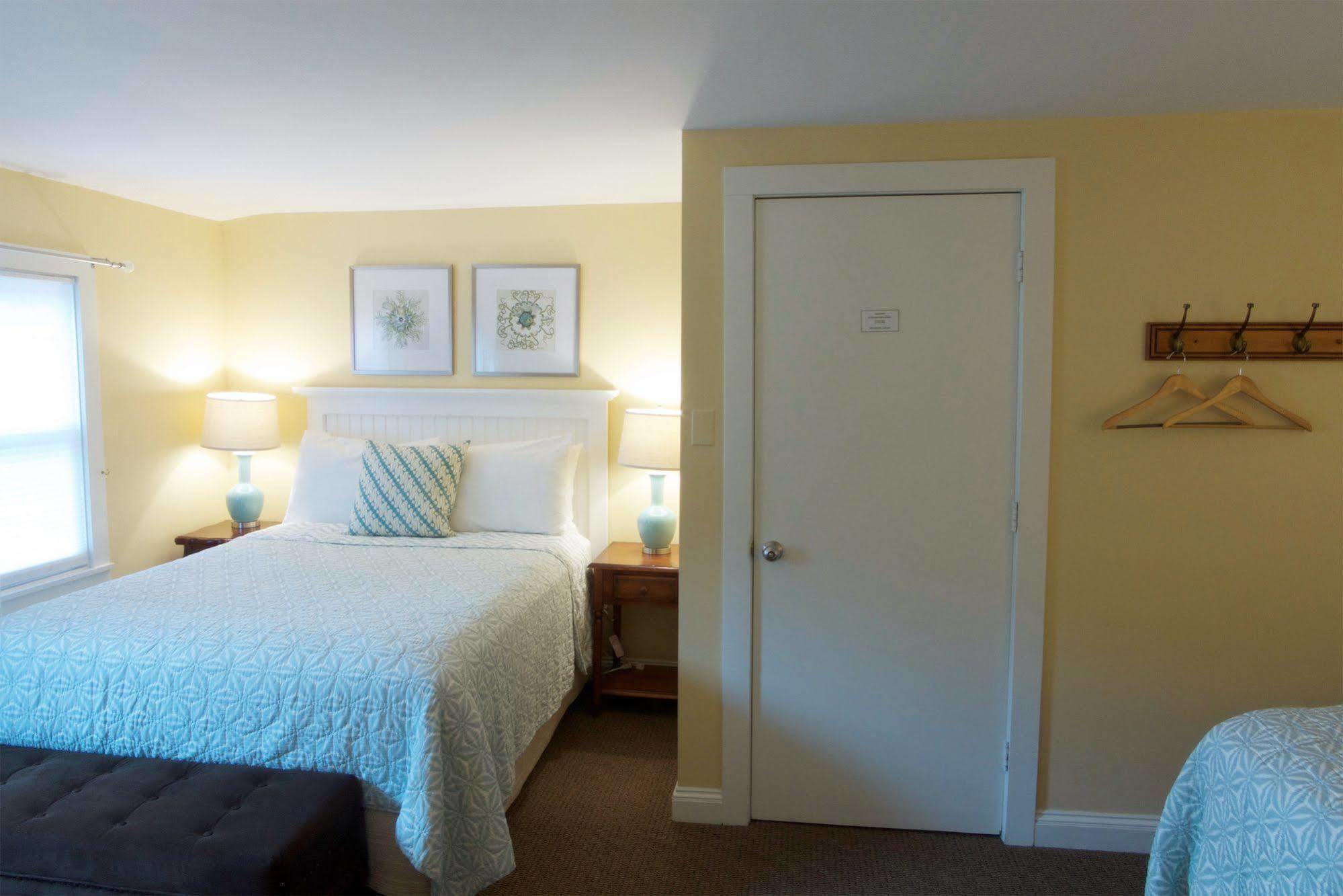 Madison Inn Ок-Блаффс Екстер'єр фото